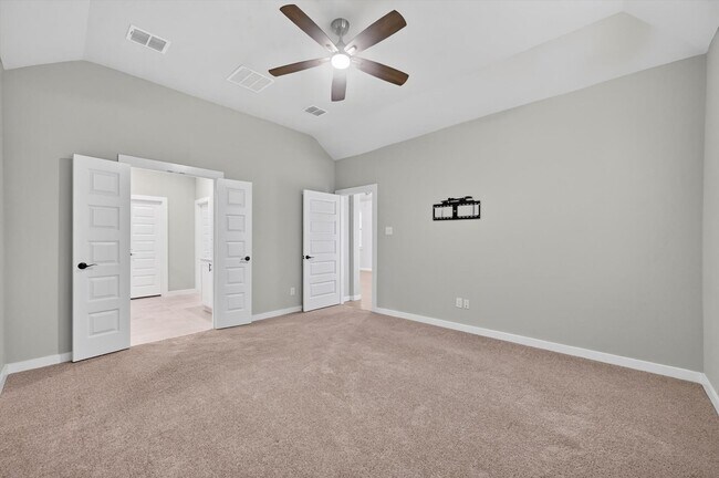 Foto del edificio - 222 Goosewood Dr