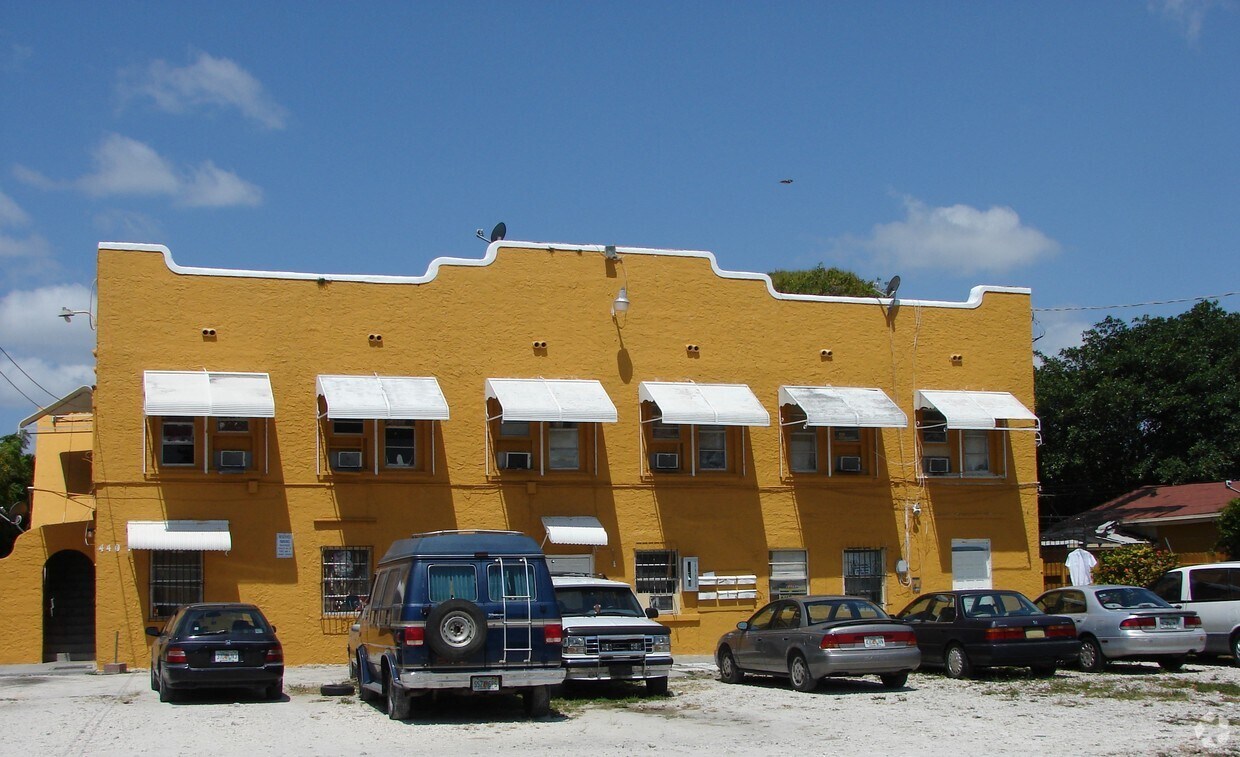 Building Photo - 440 NW 23rd Ct