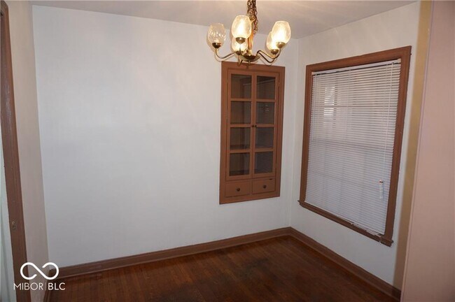 Building Photo - 4015 E 34th St