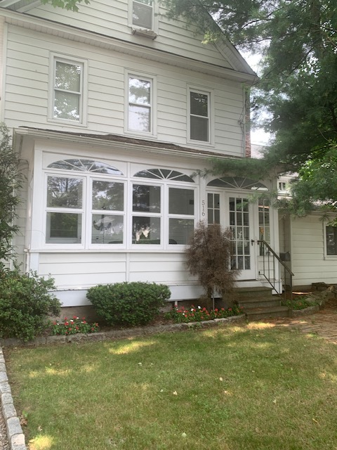 Front of 516 Oldfield Road - 516 Oldfield Rd