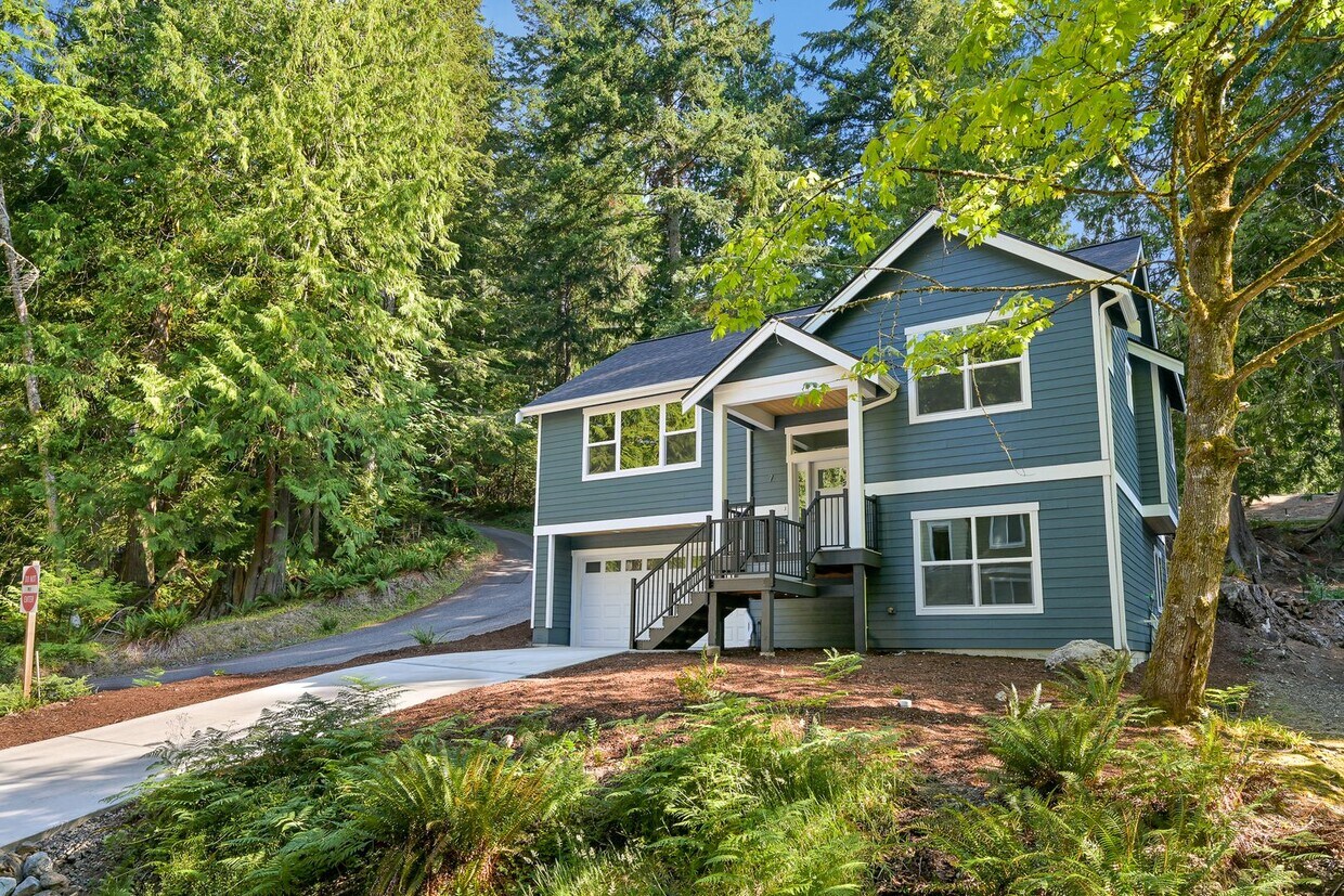 Primary Photo - Modern 3BD/2.5BA Home in Sudden Valley – B...