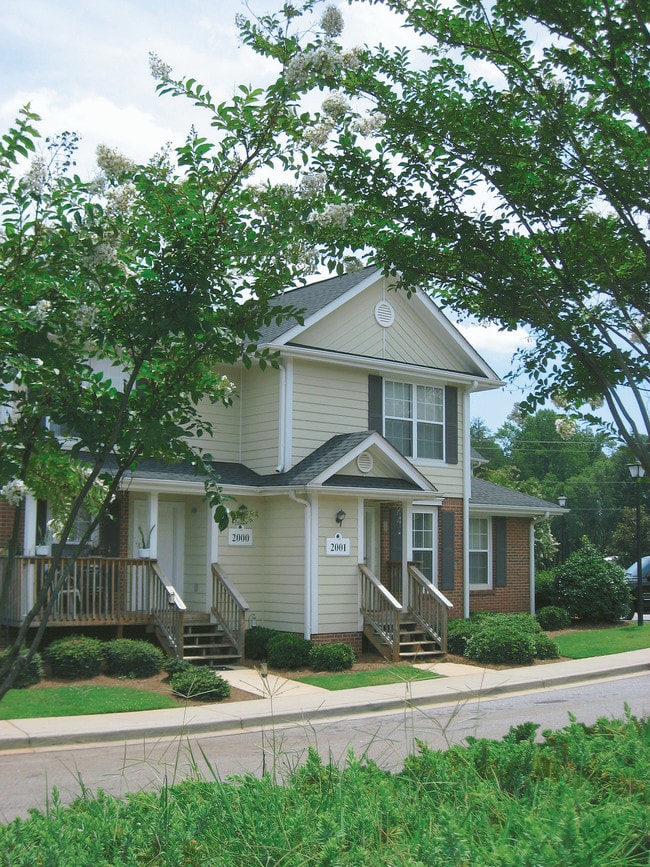 Magnolia Place Apartments - Building Exterior - Magnolia Place Apartments