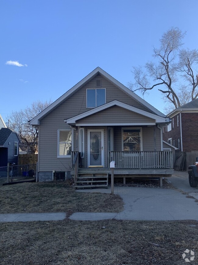 Building Photo - 2927 Avenue C