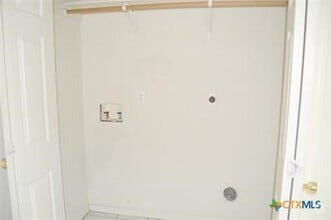 Building Photo - 203 Lydia Dr