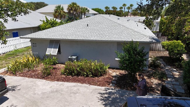 Building Photo - 915 Turtle Cove Ln