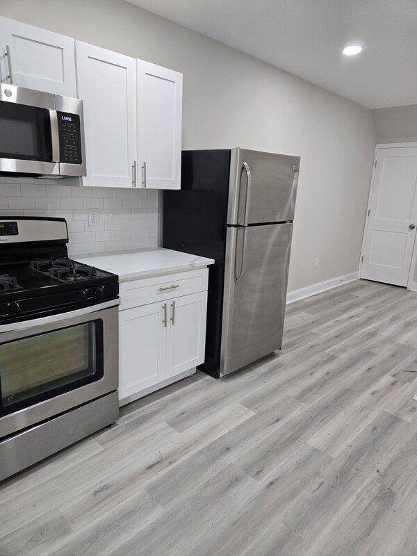 Building Photo - 5340 Delancey St