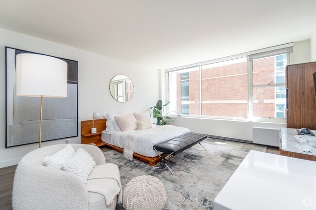 Building Photo - 6 E Chestnut St