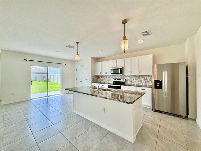 Building Photo - 5495 Hollingworth Trl