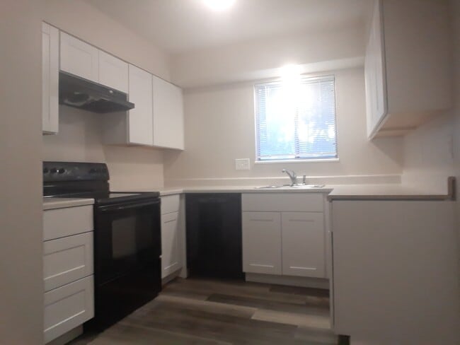 Photo - 4211 Forrest Hill Rd (Colorado Springs, CO) Apartment
