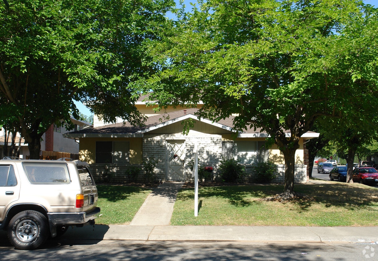 Building Photo - 5755 Blachly Way