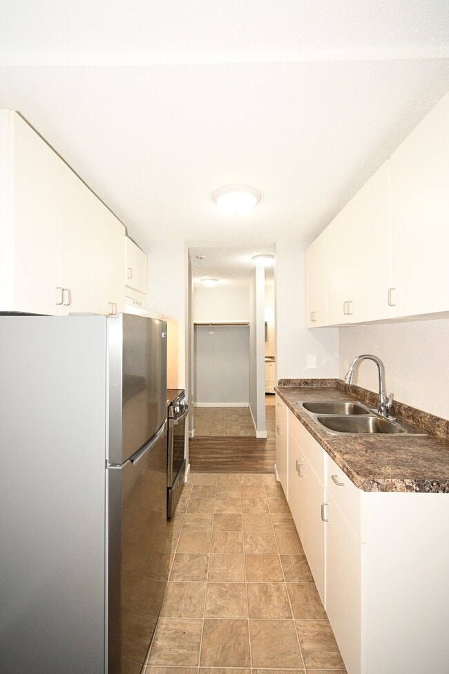 Building Photo - 4280 Quentin Ave