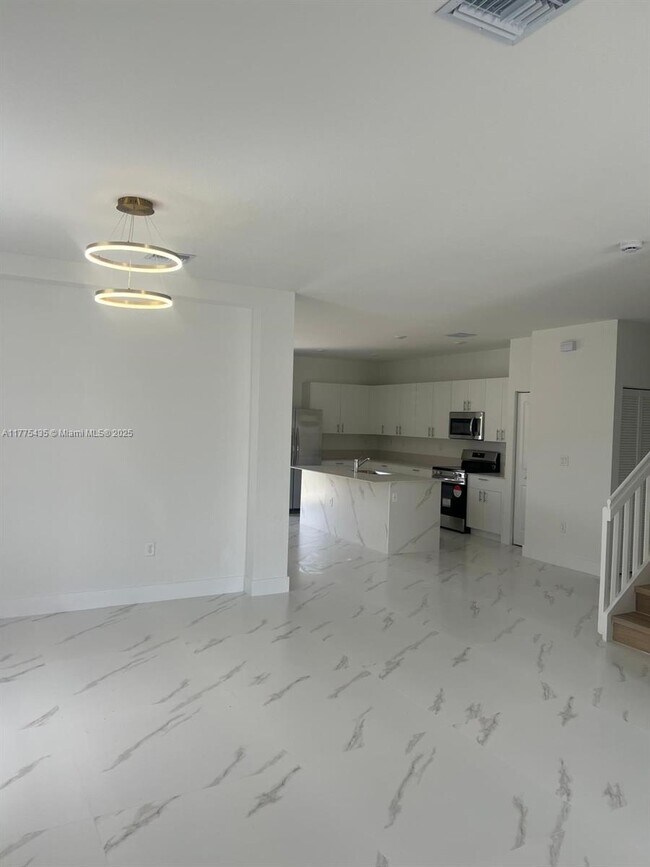 Foto del edificio - 2270 SE 27th Dr