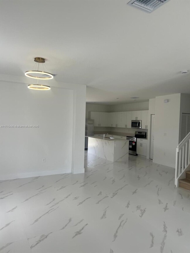 Foto del edificio - 2370 SE 27th Dr
