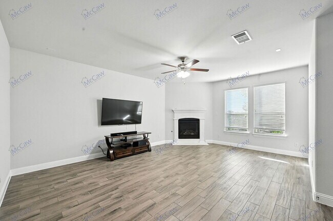 Foto del edificio - 16320 Brayton Rd
