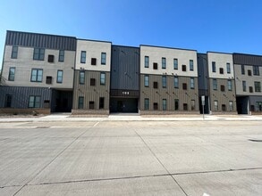 Building Photo - 103 W Lyon St