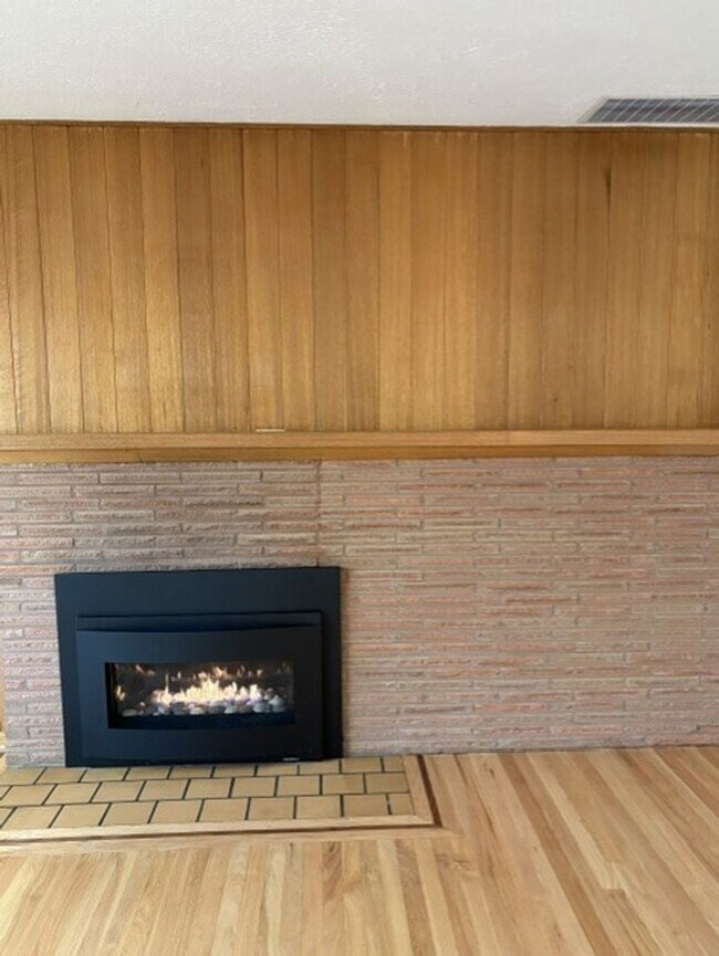 Foto del edificio - |NEW| ~ Charming Cedar Hills Ranch – Great Location! ~ Accepting Applications April 26 @ 5AM!