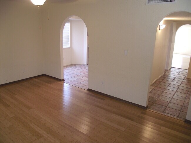 Foto del edificio - Northeast El Paso 3 Bed Refrig A/C w/Mount...