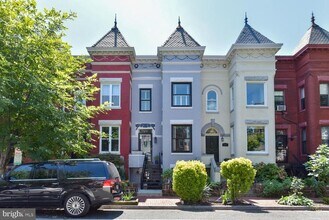 Building Photo - 132 Seaton Pl NW