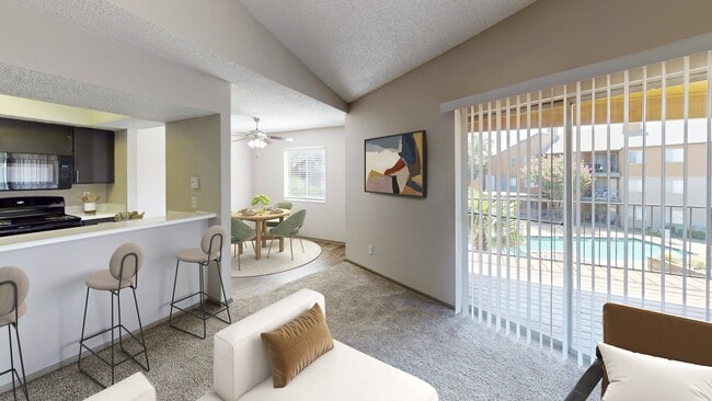 Building Photo - Century Park