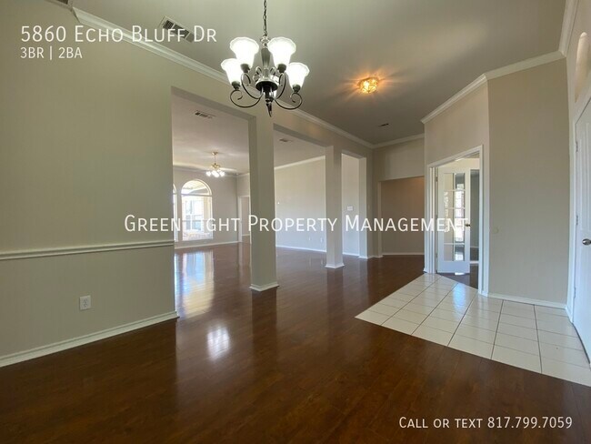 Building Photo - 5860 Echo Bluff Dr