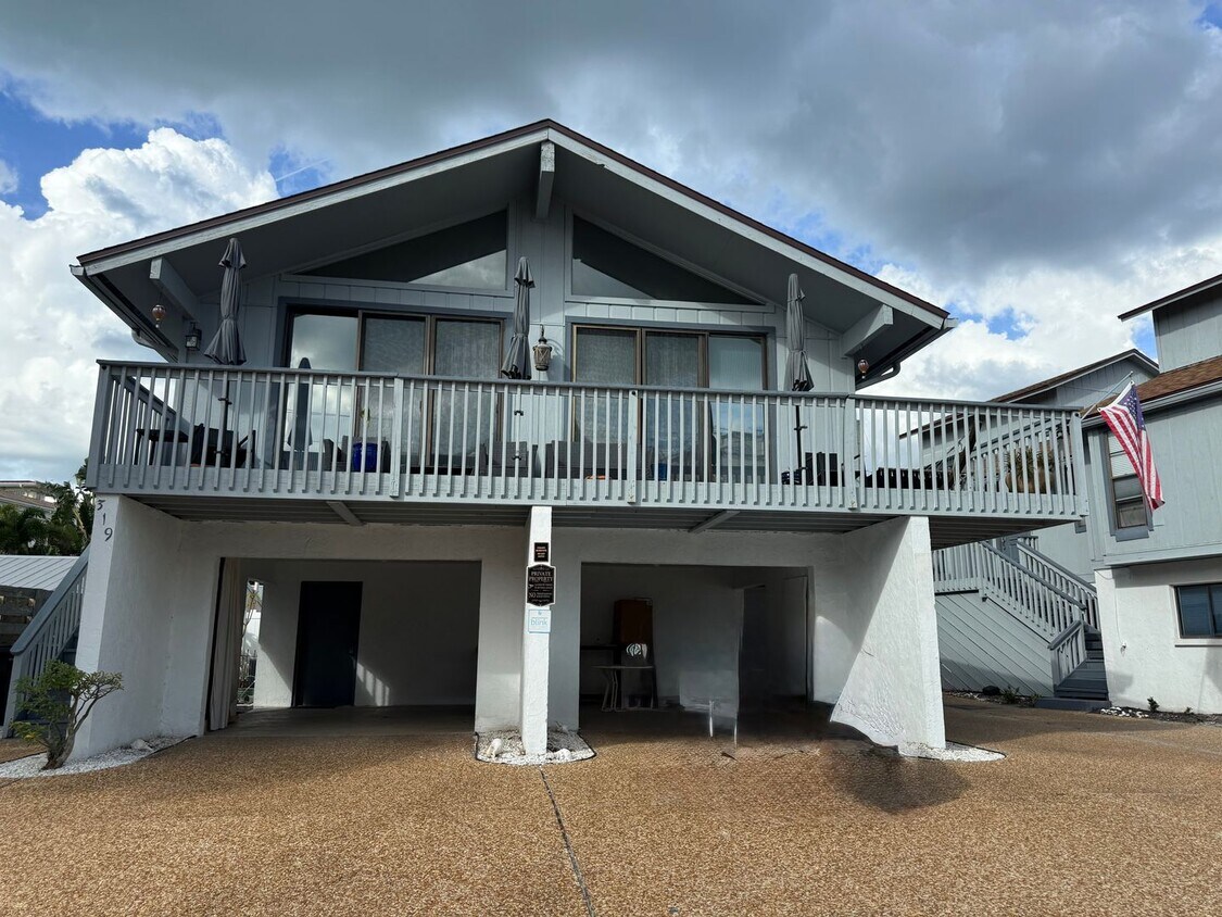 Foto principal - 319 Beach Rd