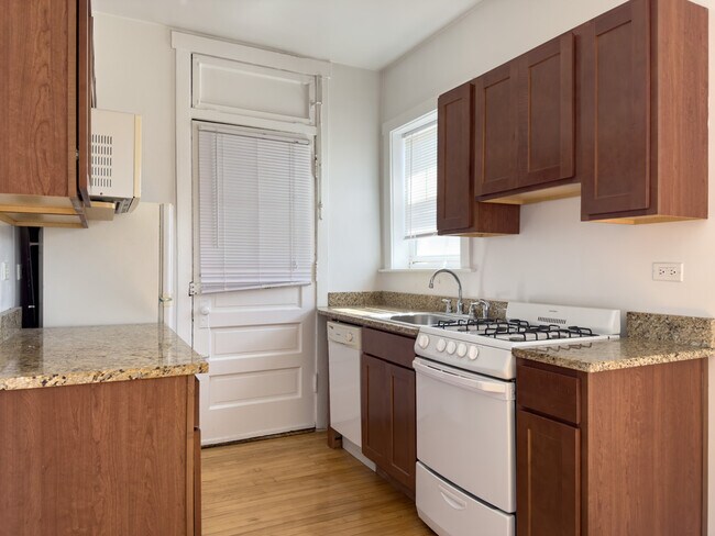 Foto del edificio - 4402 N Rockwell St