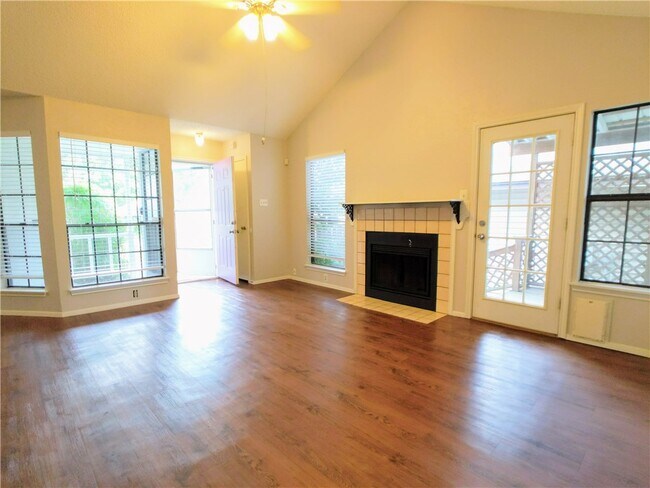 Building Photo - 1807 Rainy Meadows Dr