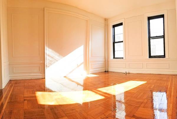 Building Photo - 121 Parkside Ave