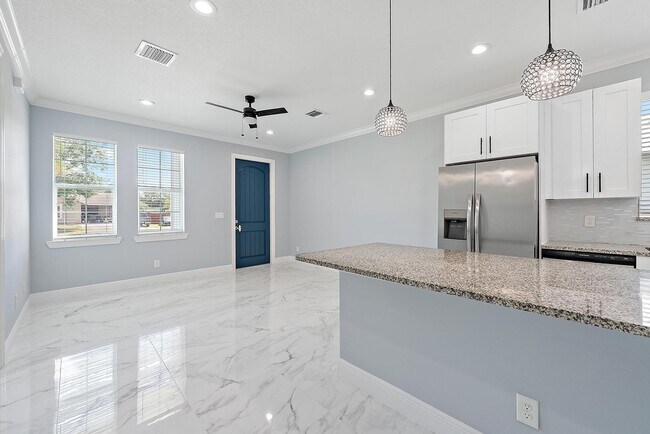 Foto del edificio - 4822 SE Flounder Ave