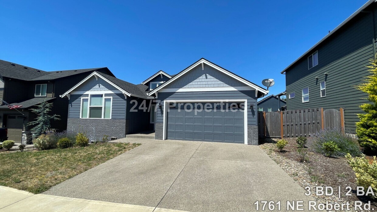 Foto principal - Modern 3 BD | 2 BA Home w/ Bonus Room - Es...