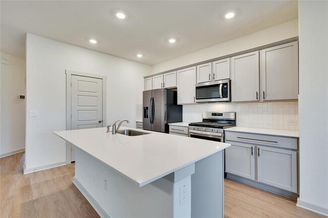 Building Photo - 14020 Sage Blossom Dr