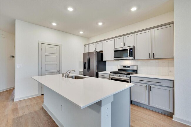 Foto del edificio - 14020 Sage Blossom Dr