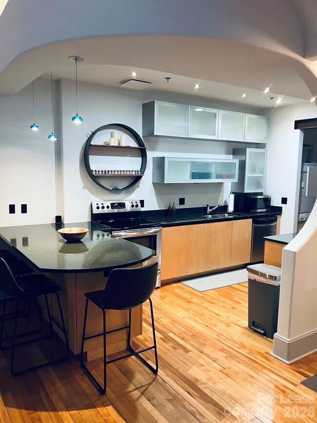 Foto del edificio - 84 E Walnut St