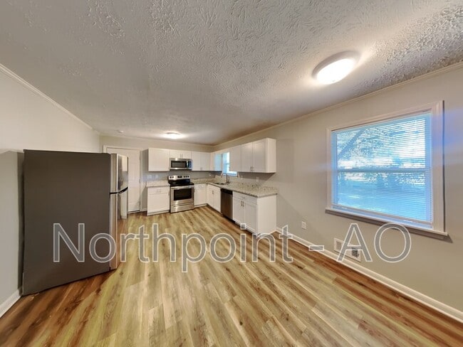 Building Photo - 6010 Cristie Dr