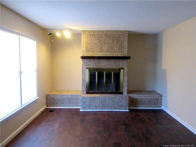 Foto del edificio - 2602 Dinsmore Dr