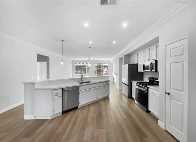 Foto del edificio - 4107 Forest Highlands Cir