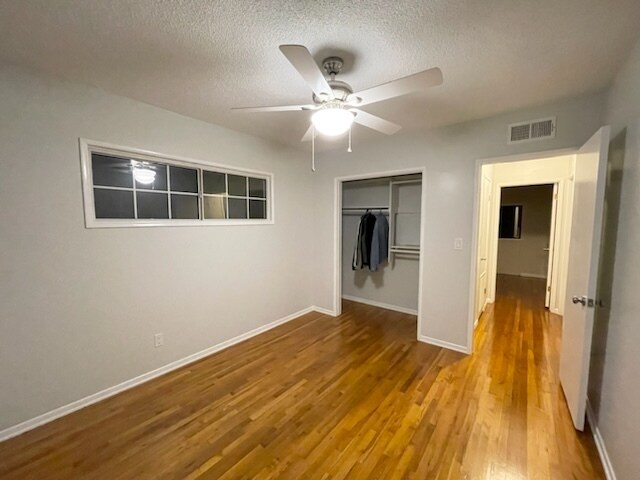 Foto del edificio - 21715 Elkwood St