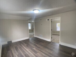 Building Photo - 2504 N Humboldt Ave