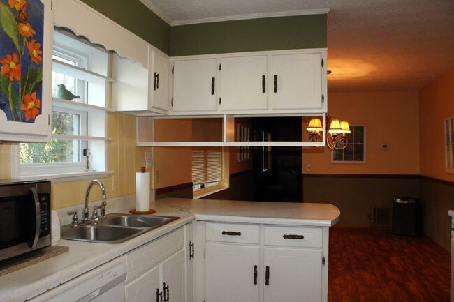 Foto del edificio - 304 Old Blue Springs Rd