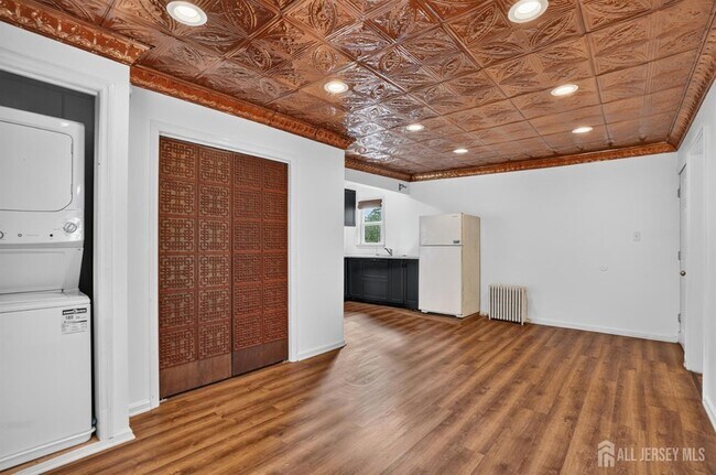 Foto del edificio - 127 S Pine Ave