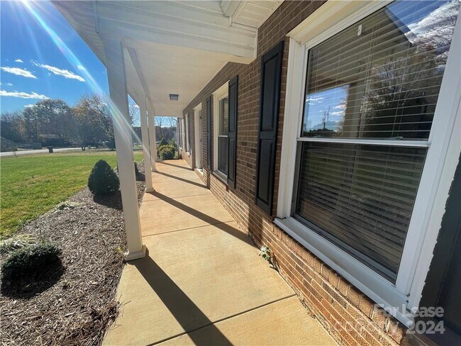 Building Photo - 7920 Marley Dr