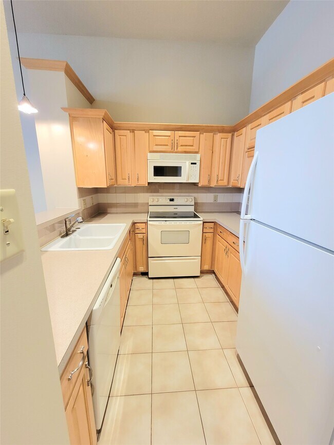 Foto del edificio - 2315 Harborside Dr