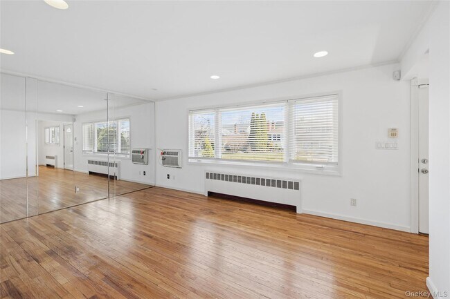 Foto del edificio - 31 Evelyn Ln