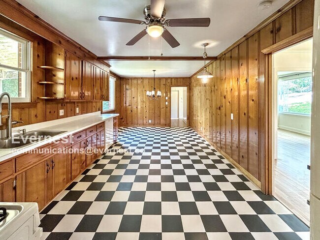 Foto del edificio - 1707 Porter Rd