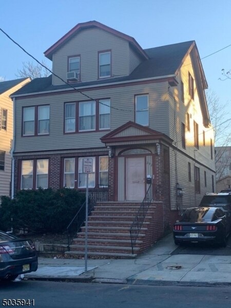 Foto principal - 292 Goldsmith Ave