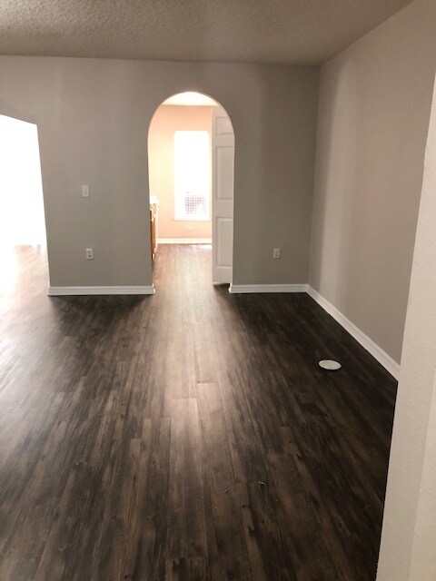 Building Photo - 10510 Autumn Trace Rd