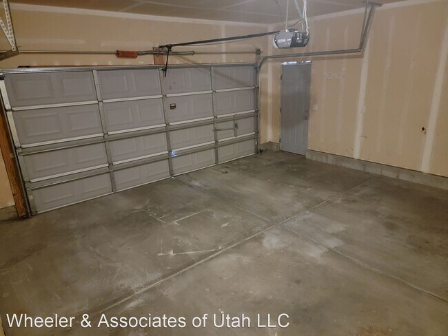 Foto del edificio - 3 br, 2 bath House - 183 N Iowa Ave.