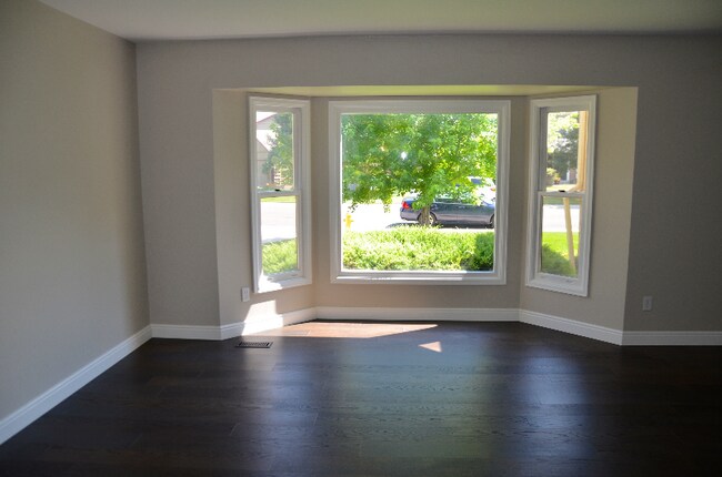 Building Photo - 4230 Cape Cod Cir