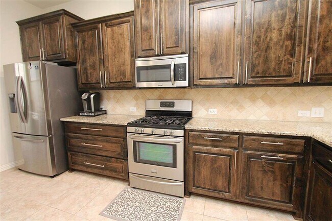 Kitchen - 3920 Canton Jade Way