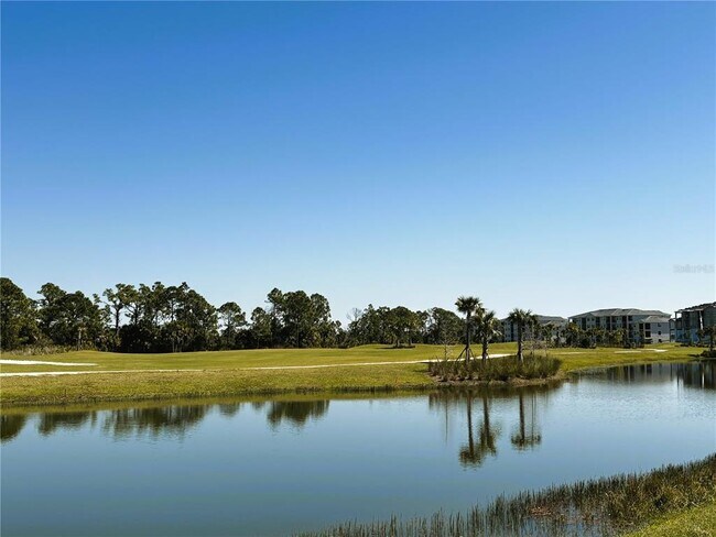 Foto del edificio - 12470 Wellen Golf St